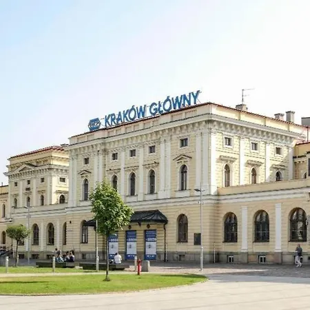 W Scislym Centrum Krakowa Z Parkingiem! Διαμέρισμα Krasków