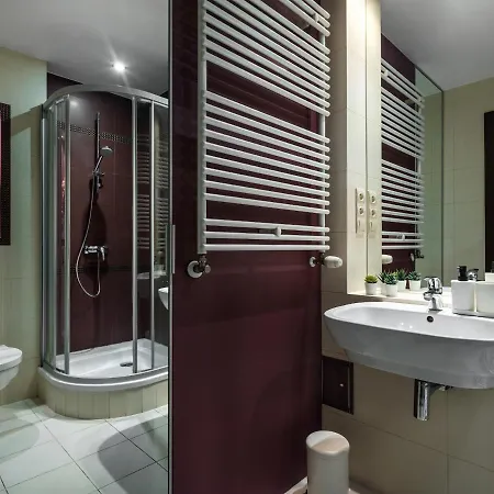 W Scislym Centrum Krakowa Z Parkingiem! Διαμέρισμα Krasków