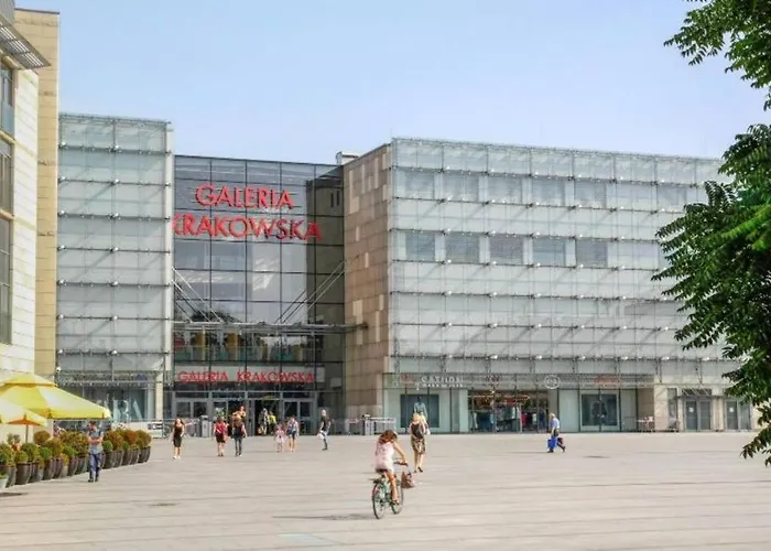 W Scislym Centrum Krakowa Z Parkingiem!