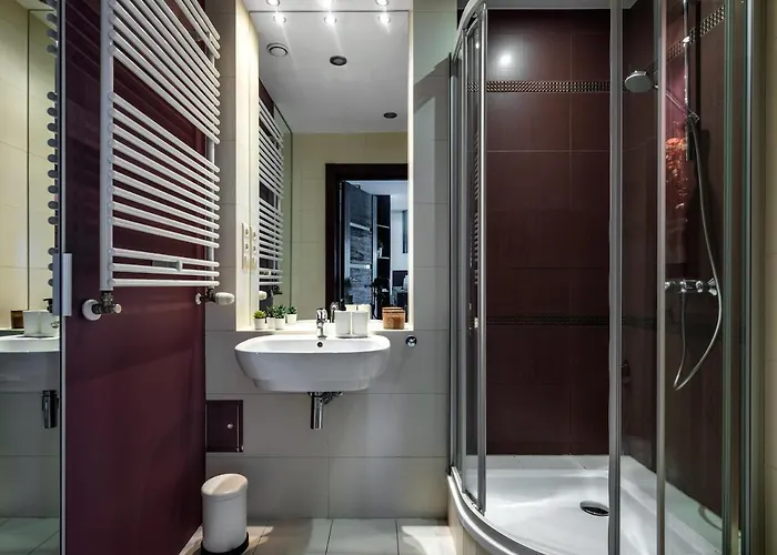 W Scislym Centrum Krakowa Z Parkingiem!