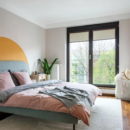 W Scislym Centrum Krakowa Z Parkingiem! *